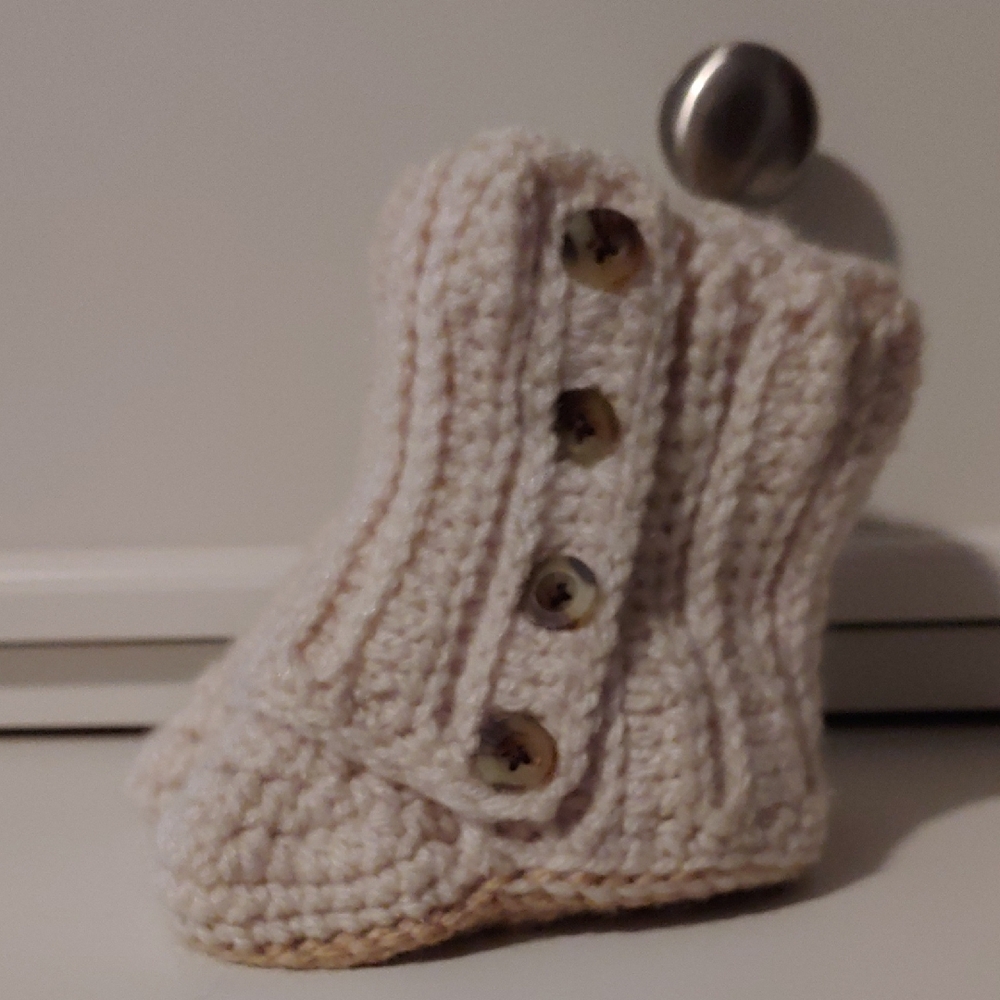 Cozy Cream Knit Baby Booties